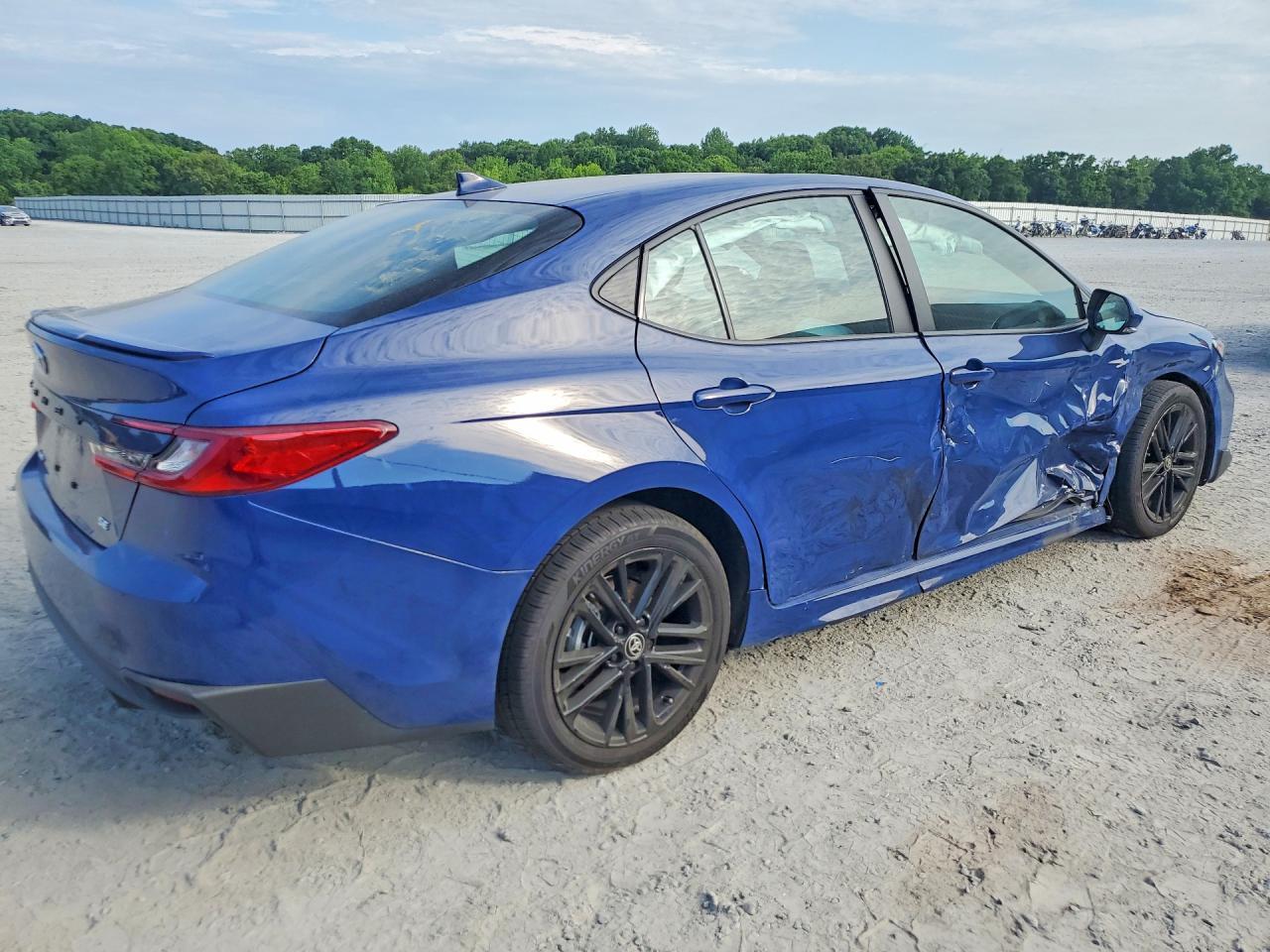 2026 Toyota Camry Se - Фото 3