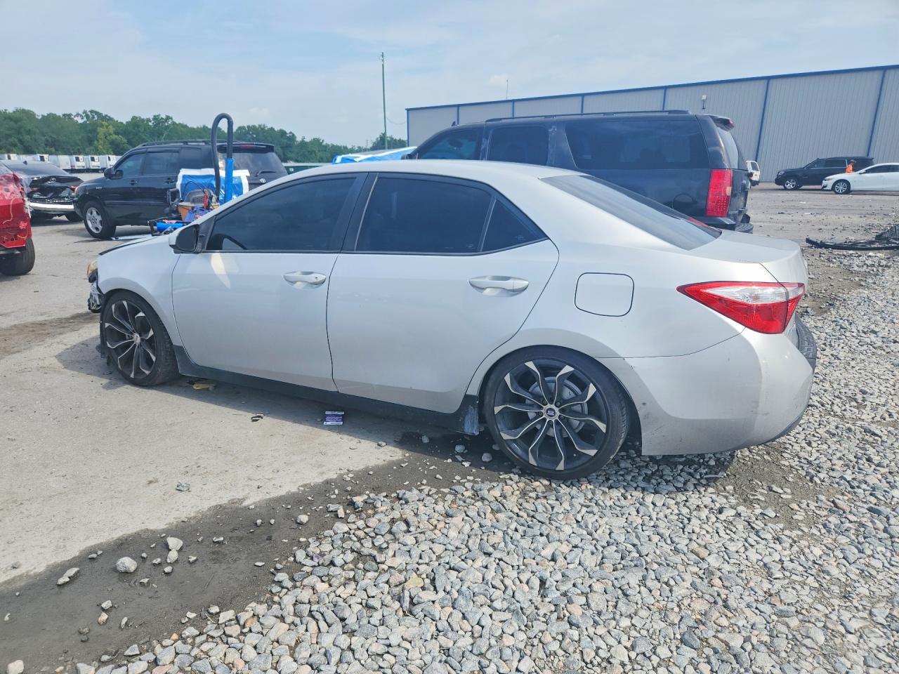 2015 Toyota Corolla Le - Image 2