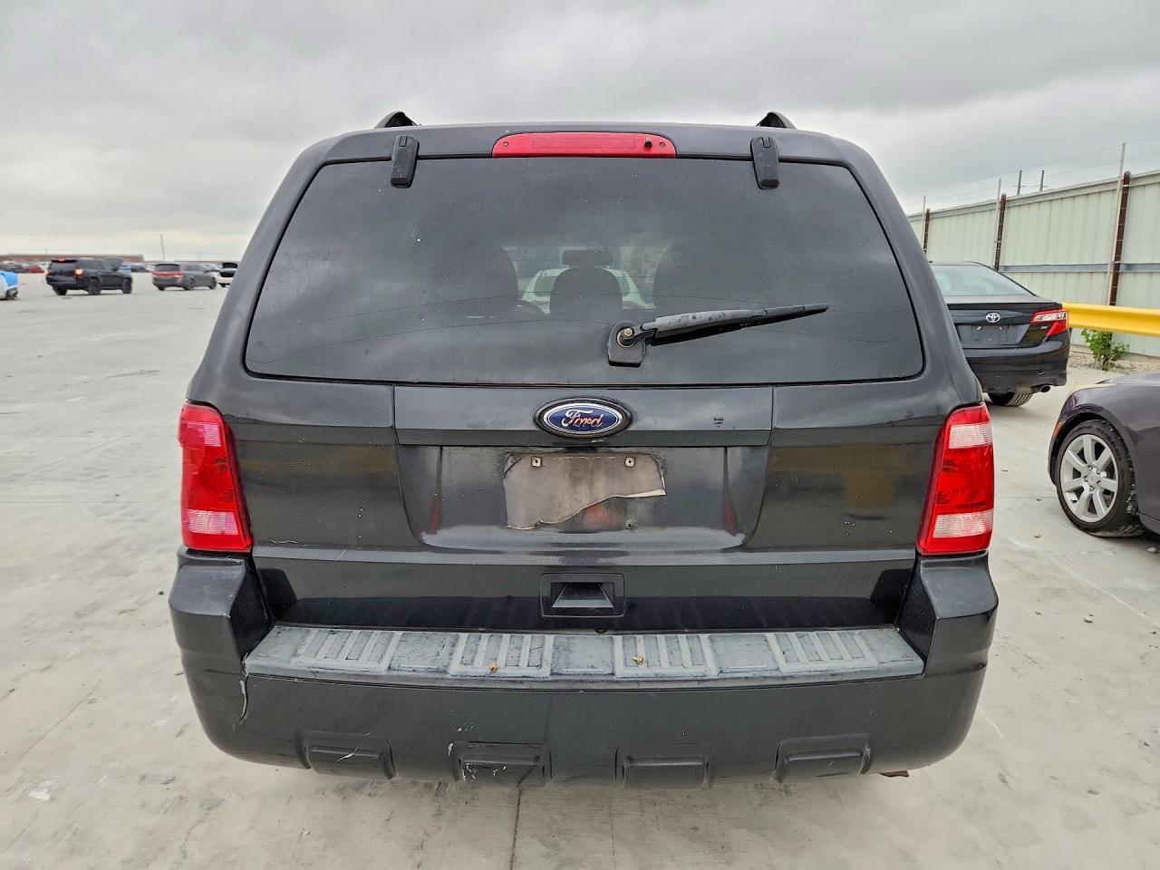 2011 Ford Escape Xlt - Image 6