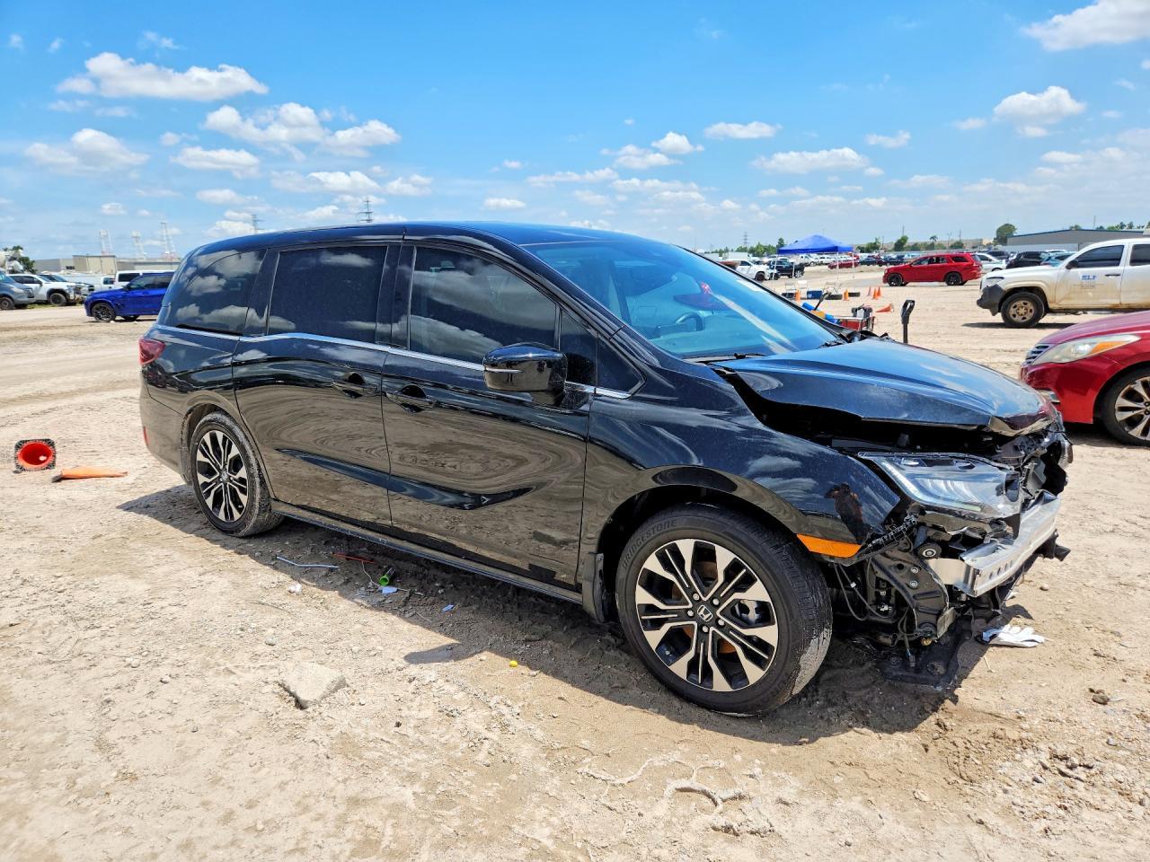 2025 Honda Odyssey Elite - Image 4