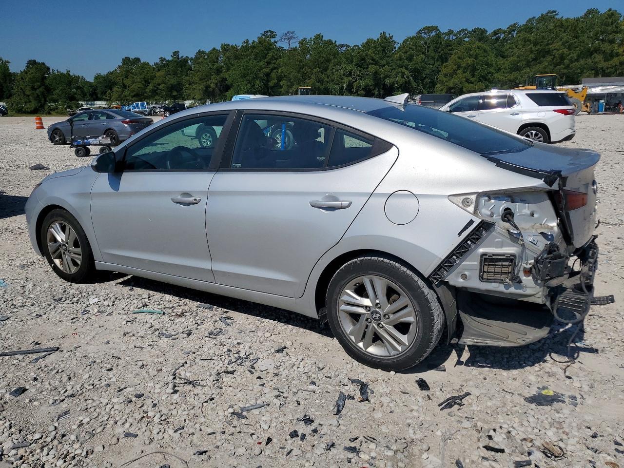 2019 Hyundai Elantra Sel - Фото 2