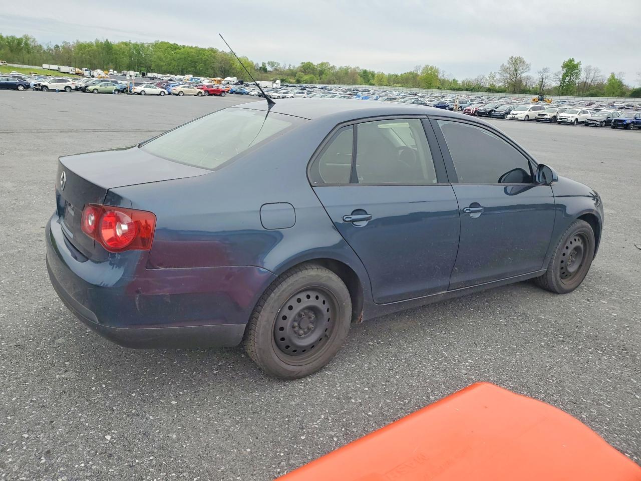 2009 Volkswagen Jetta S - Фото 3