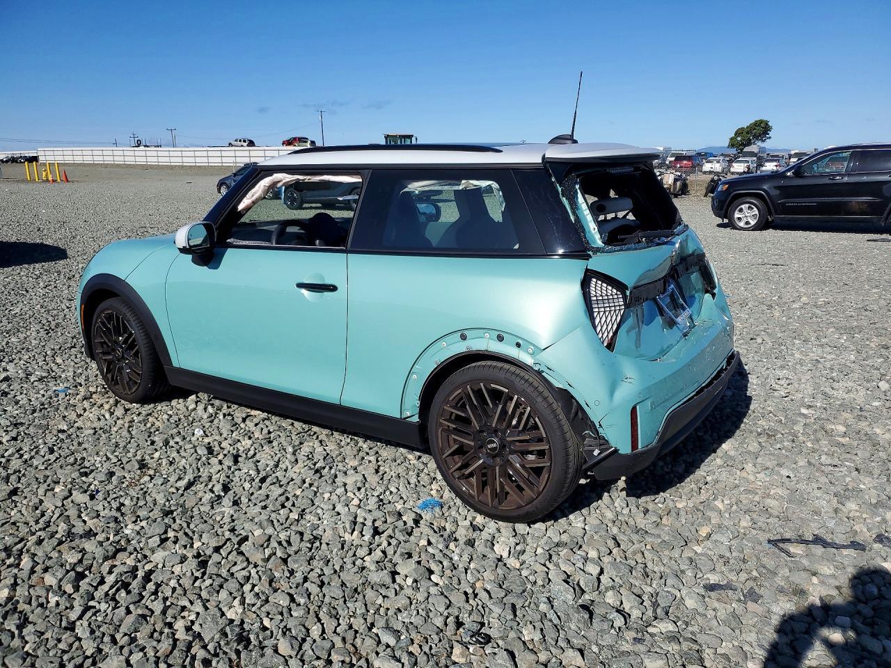 2025 Mini Cooper S - Image 2
