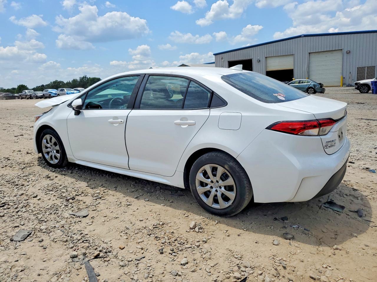2023 Toyota Corolla Le - Image 2