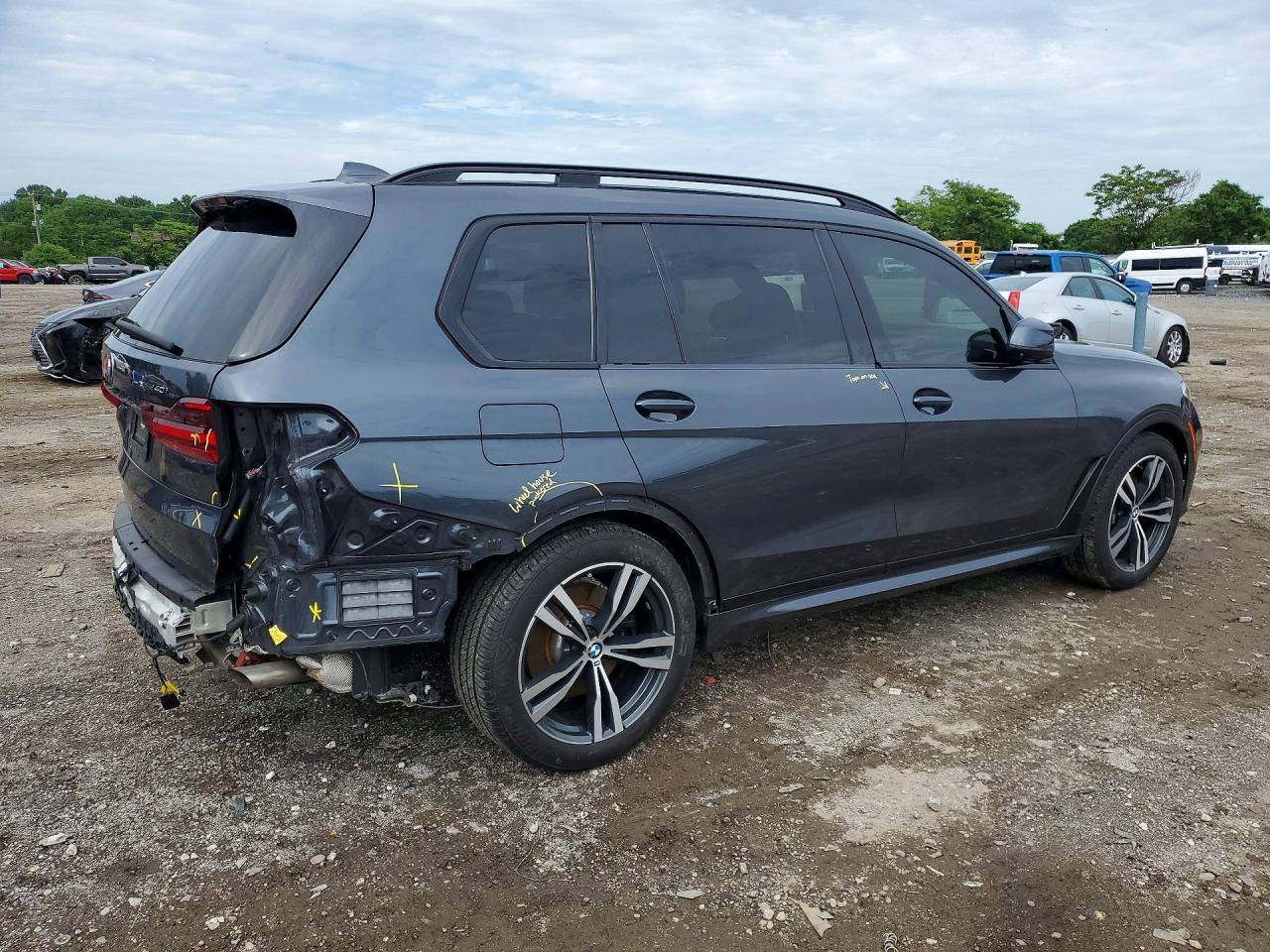 2022 BMW X7 xDrive40I - Фото 3