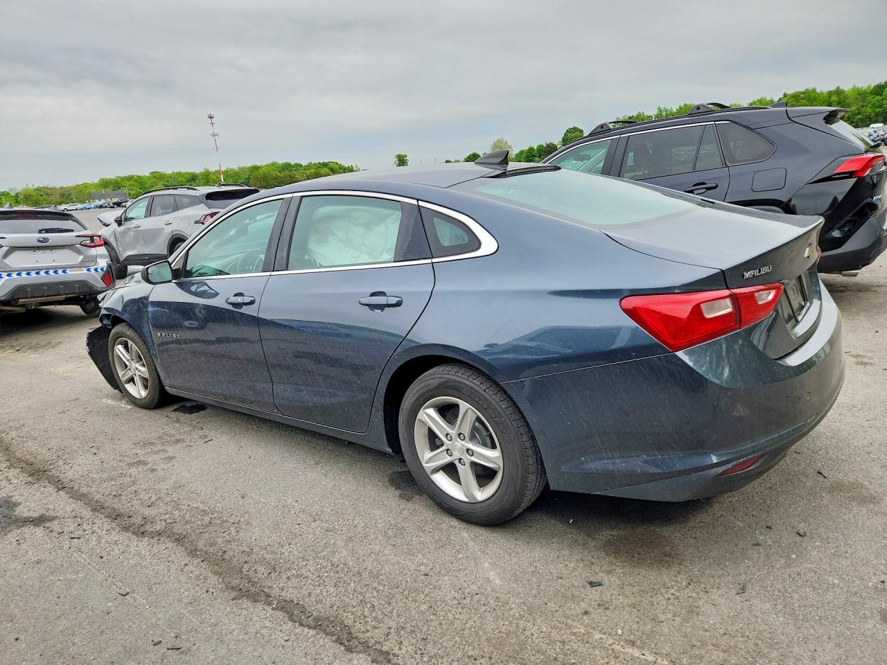 2020 Chevrolet Malibu Ls - Image 2