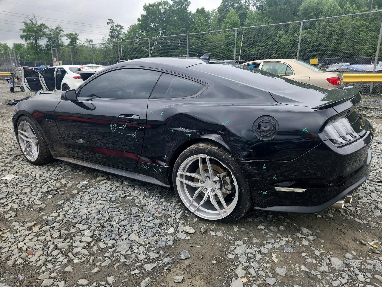 2022 Ford Mustang Gt - Фото 2