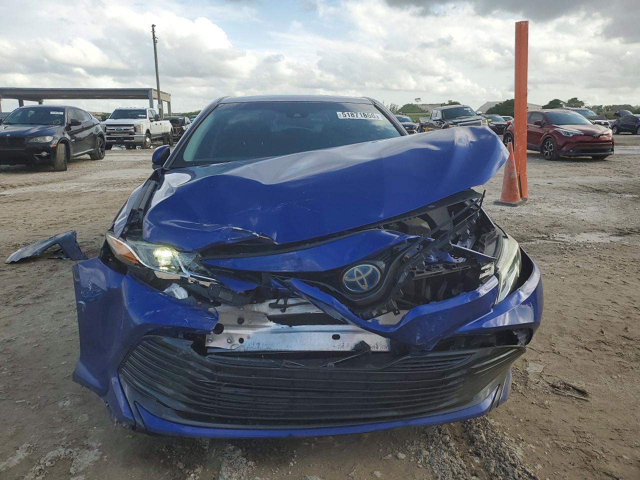2018 Toyota Camry Le - Фото 5