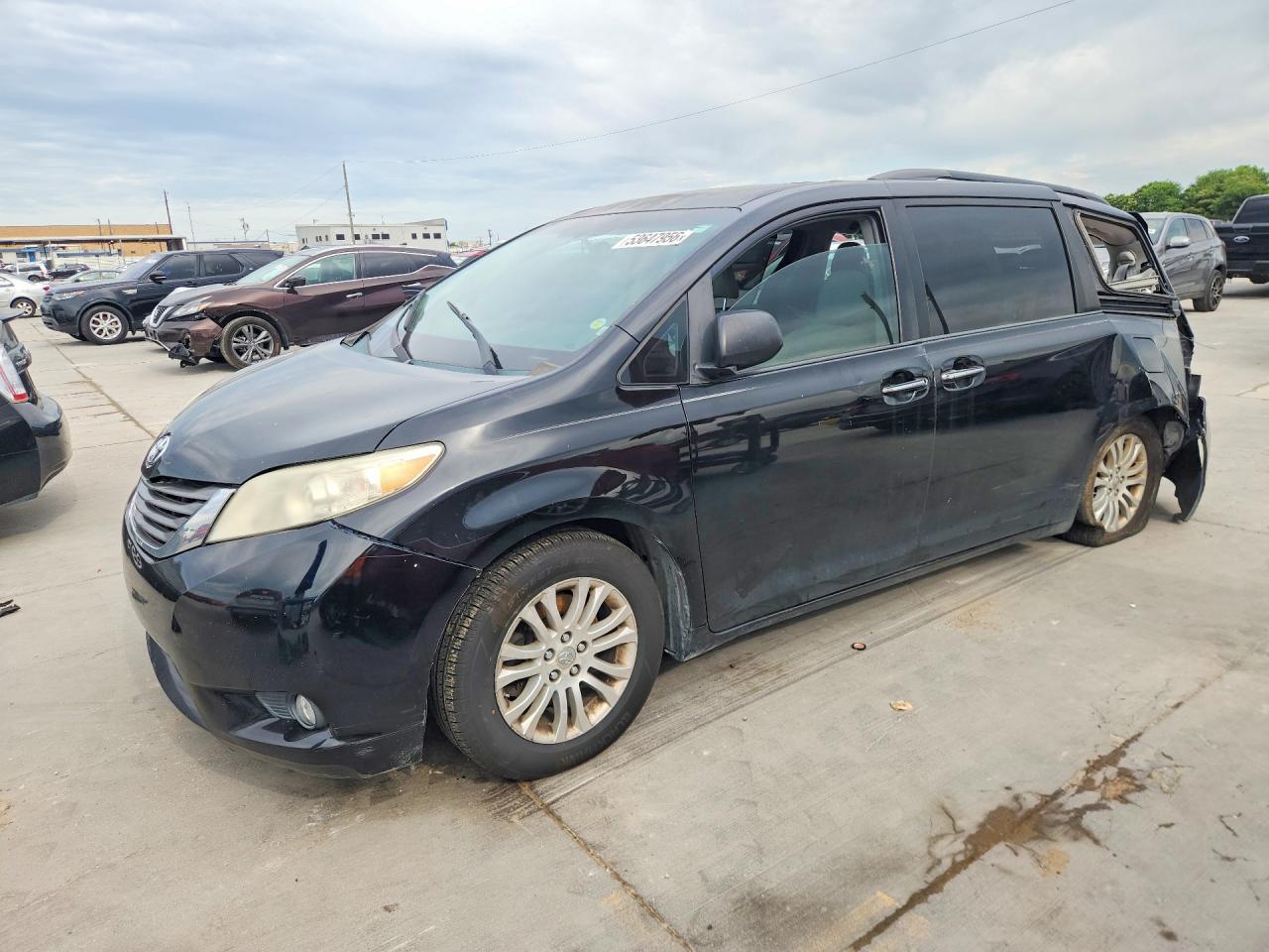 2011 Toyota Sienna Xle 8-Passenger