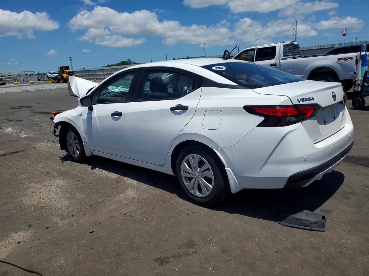 2021 Nissan Versa S - Фото 2