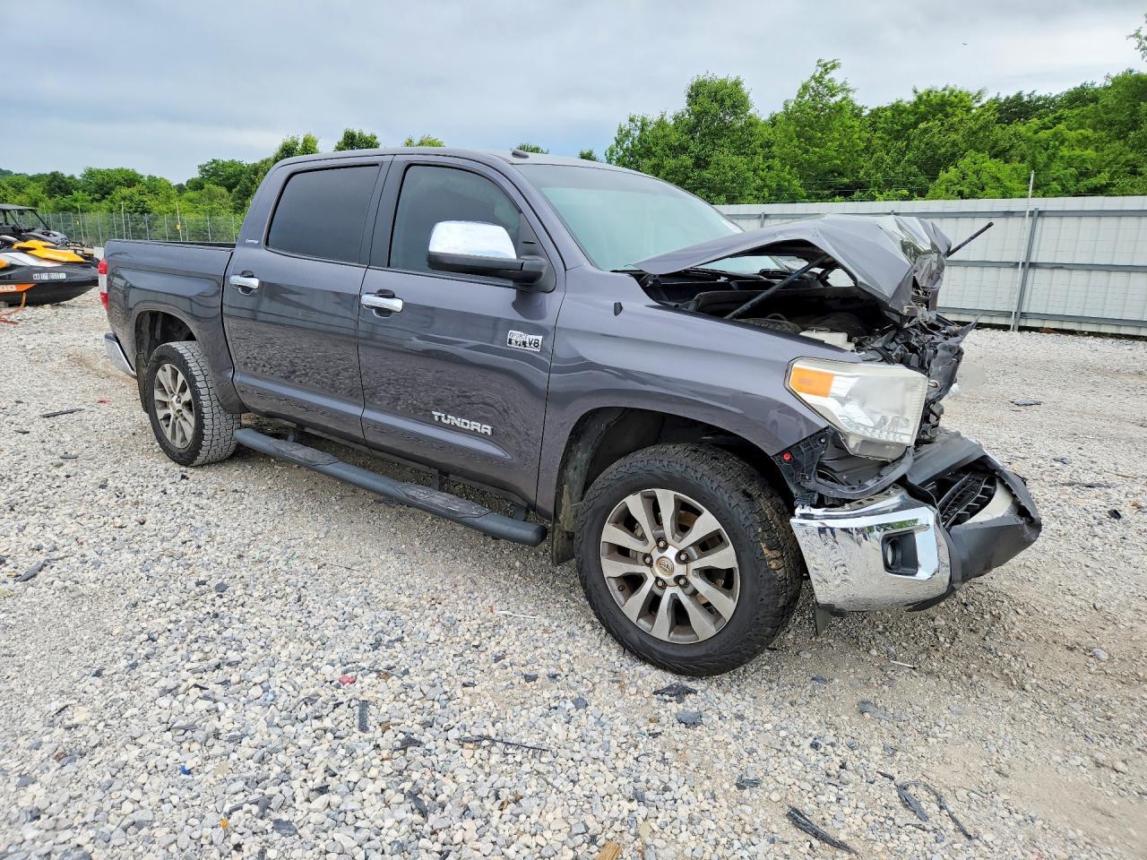 2017 Toyota Tundra Crewmax Limited - Фото 4