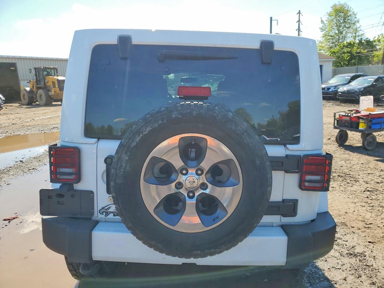 2016 Jeep Wrangler Unlimited Sahara - Image 6