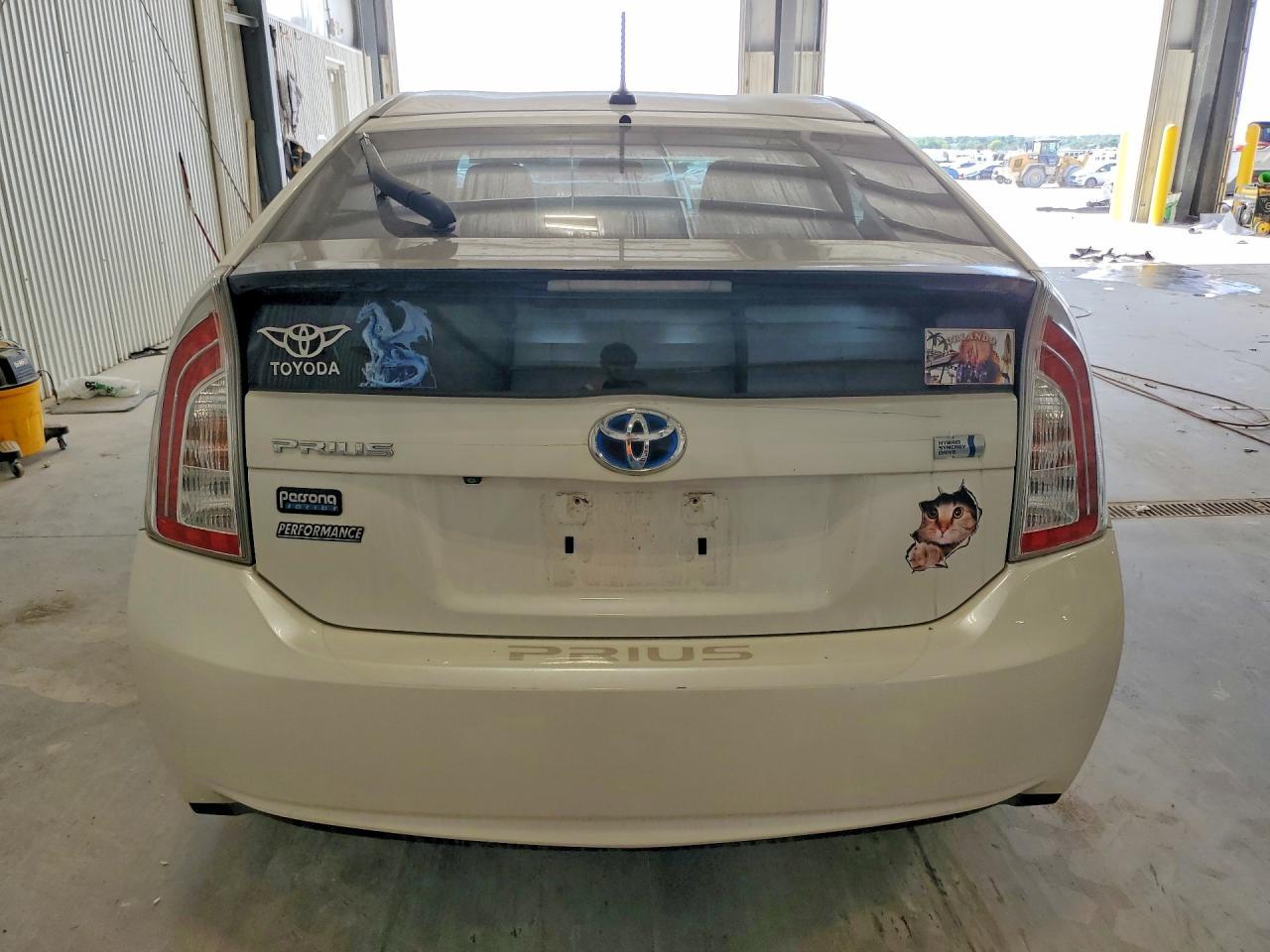 2013 Toyota Prius Persona Series Se - Image 6
