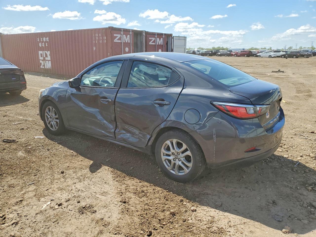 2016 Scion Ia - Фото 2