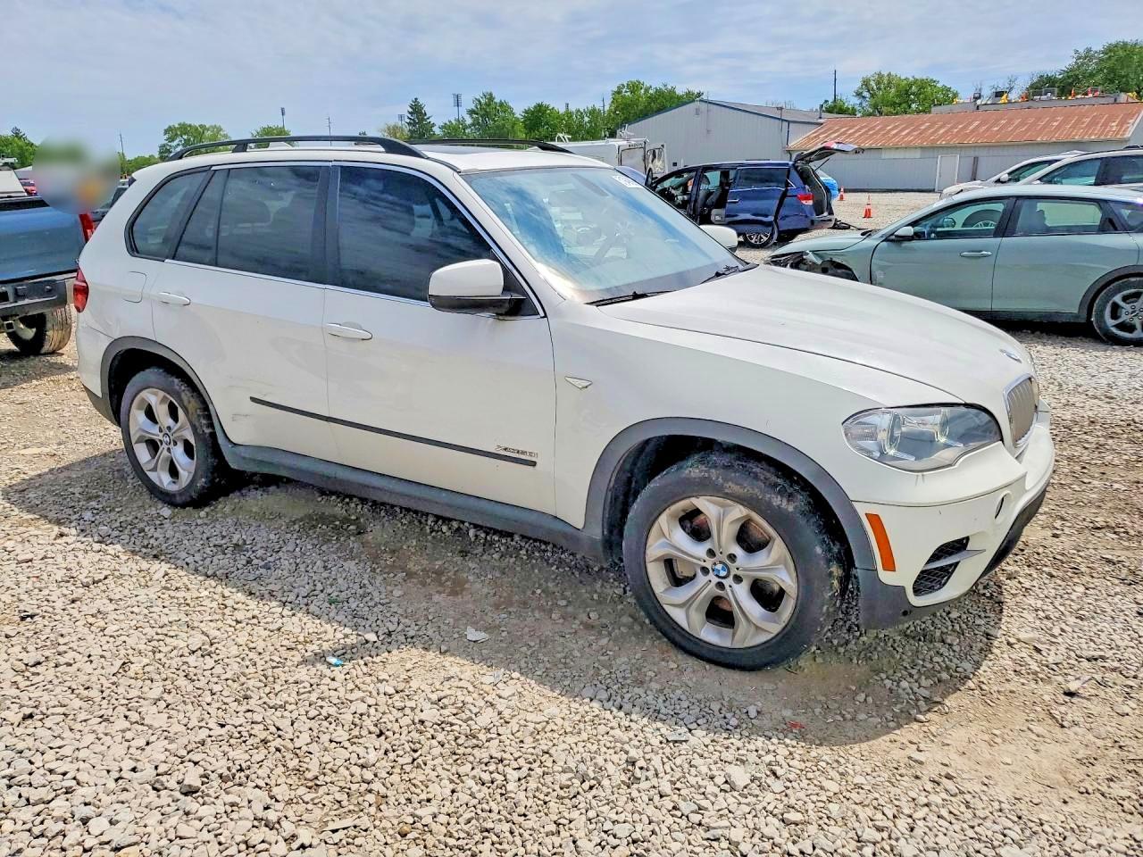 2013 BMW X5 xDrive50I - Image 4