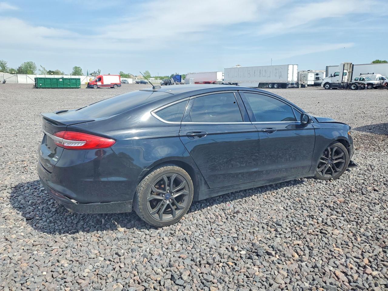 2018 Ford Fusion Se - Фото 3