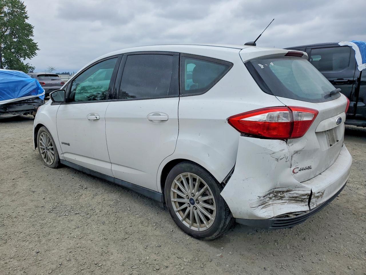 2016 Ford C-Max Se - Image 2