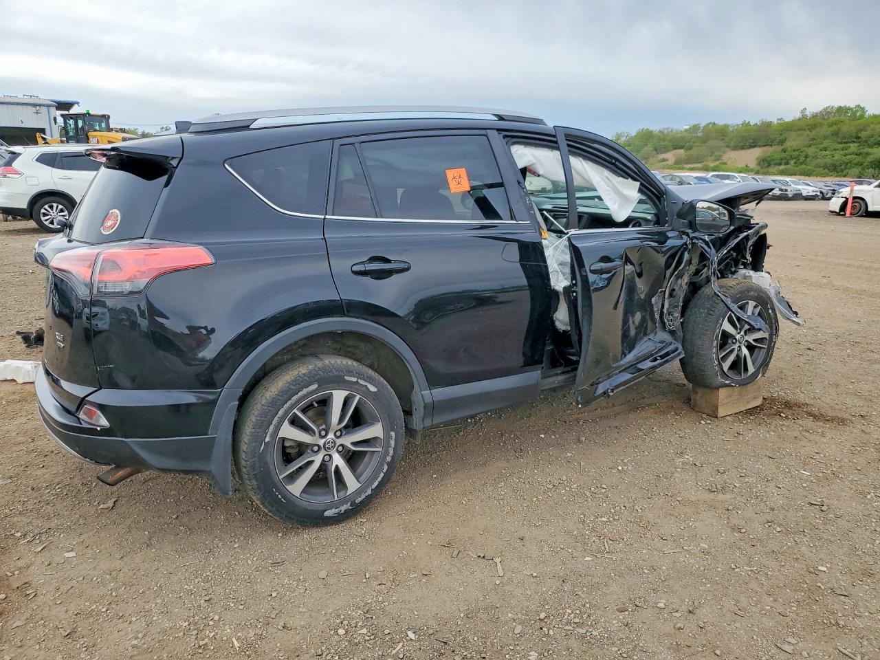 2017 Toyota Rav4 Xle - Фото 3