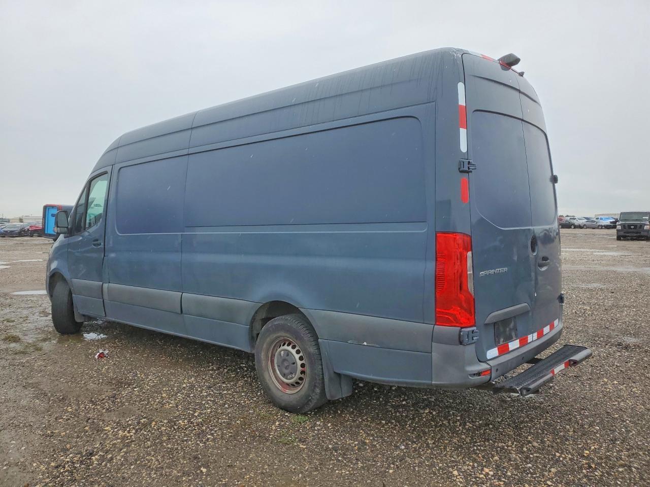 2019 Mercedes-Benz Sprinter 2500 - Фото 2