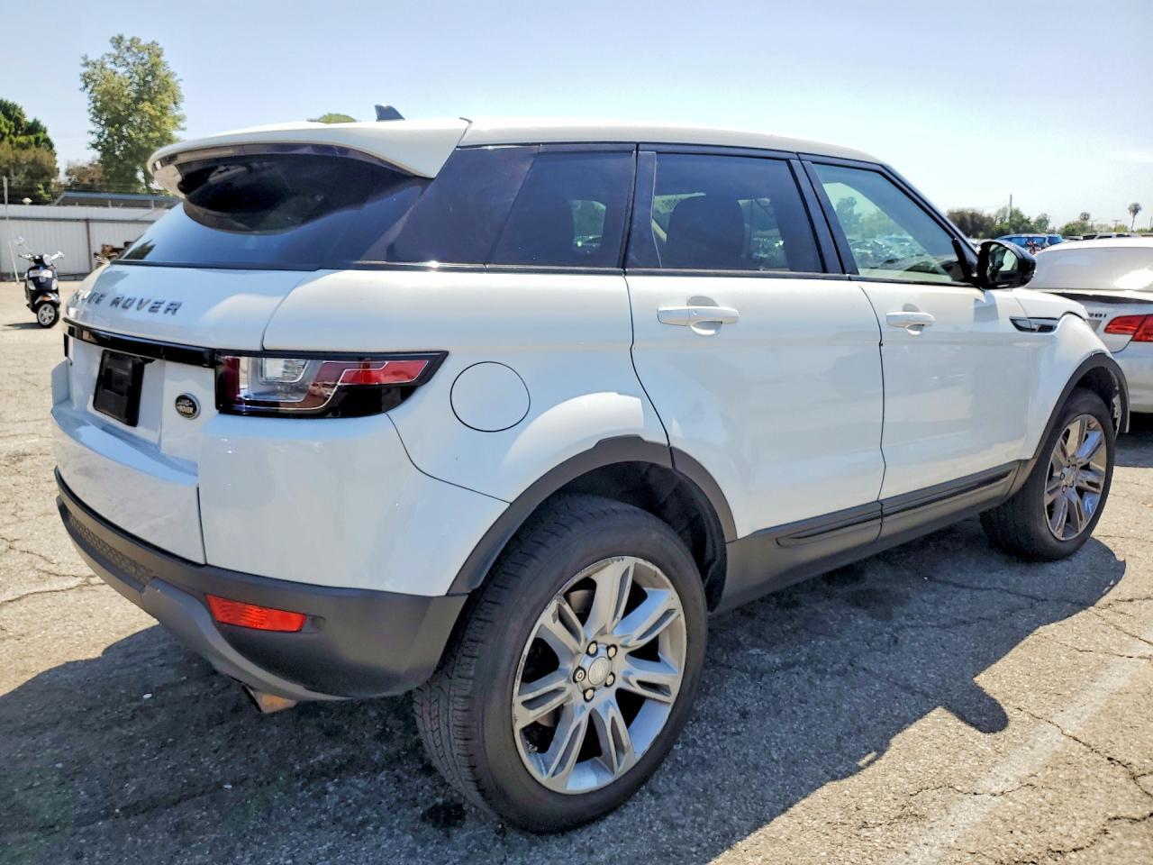2016 Land Rover Range Rover Evoque Se - Image 3