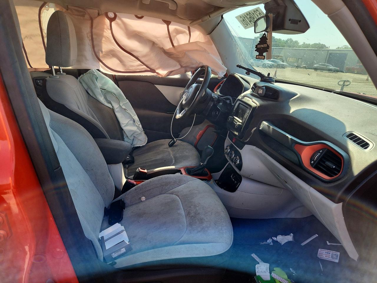 2017 Jeep Renegade Latitude - Image 7