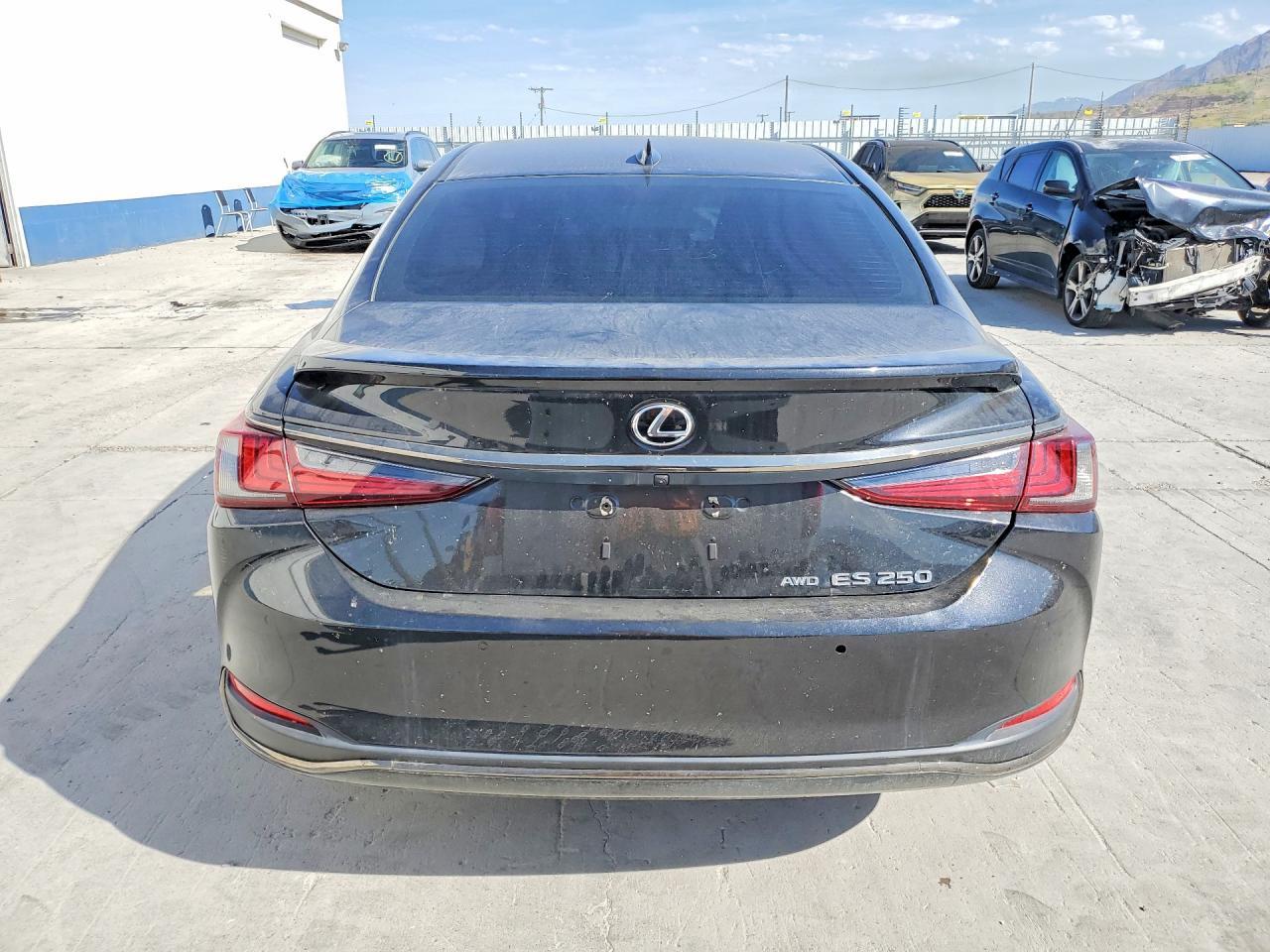 2022 Lexus Es 250 F Sport - Image 6