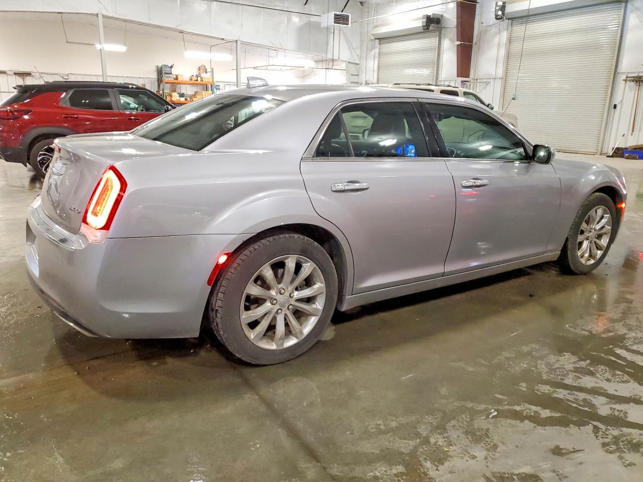 2016 Chrysler 300 Limited - Image 3