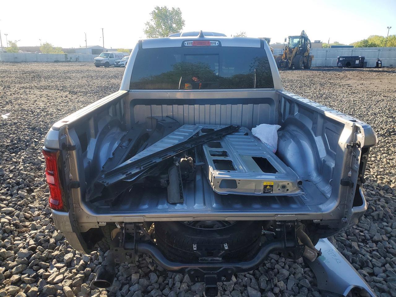 2025 Ram 1500 Laramie - Фото 6
