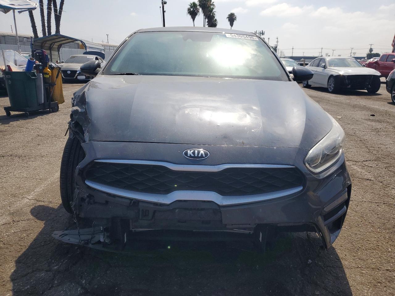 2021 Kia Forte Lxs - Image 5