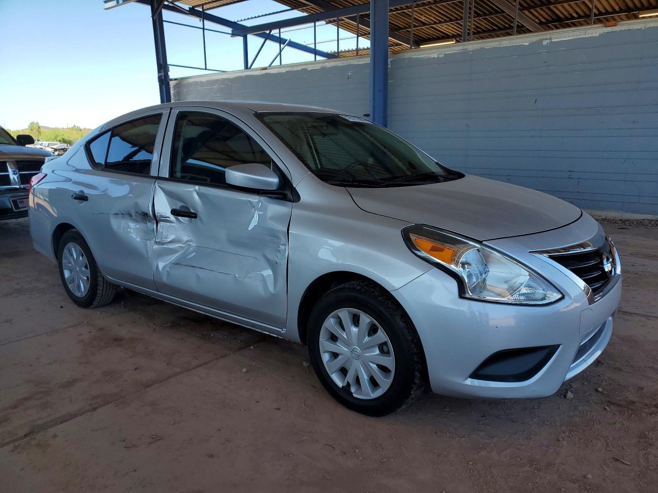 2017 Nissan Versa 1.6 S Plus - Image 4