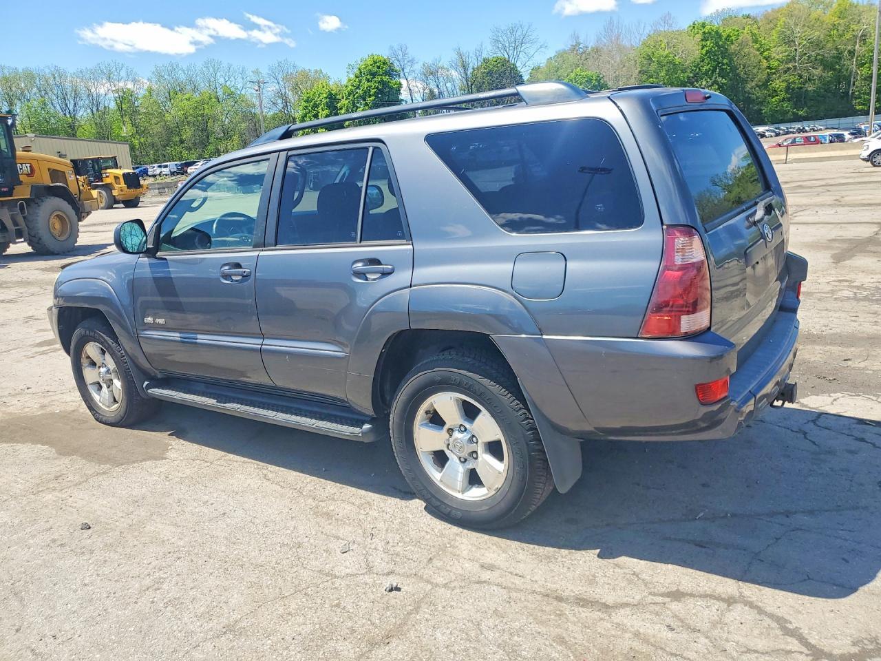 2005 Toyota 4Runner - Image 2