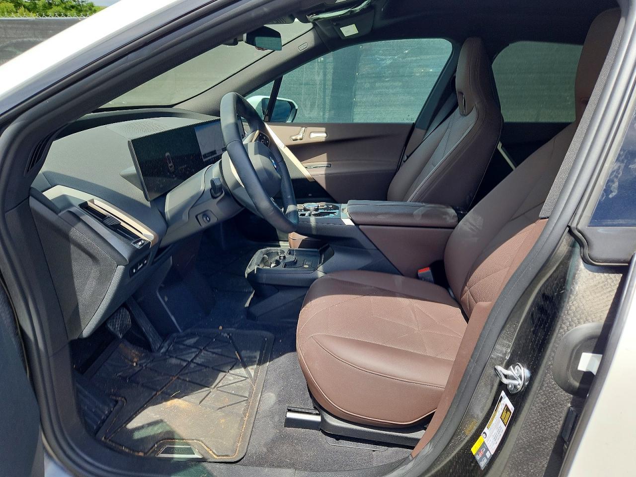 2025 BMW Ix xDrive50 - Фото 7