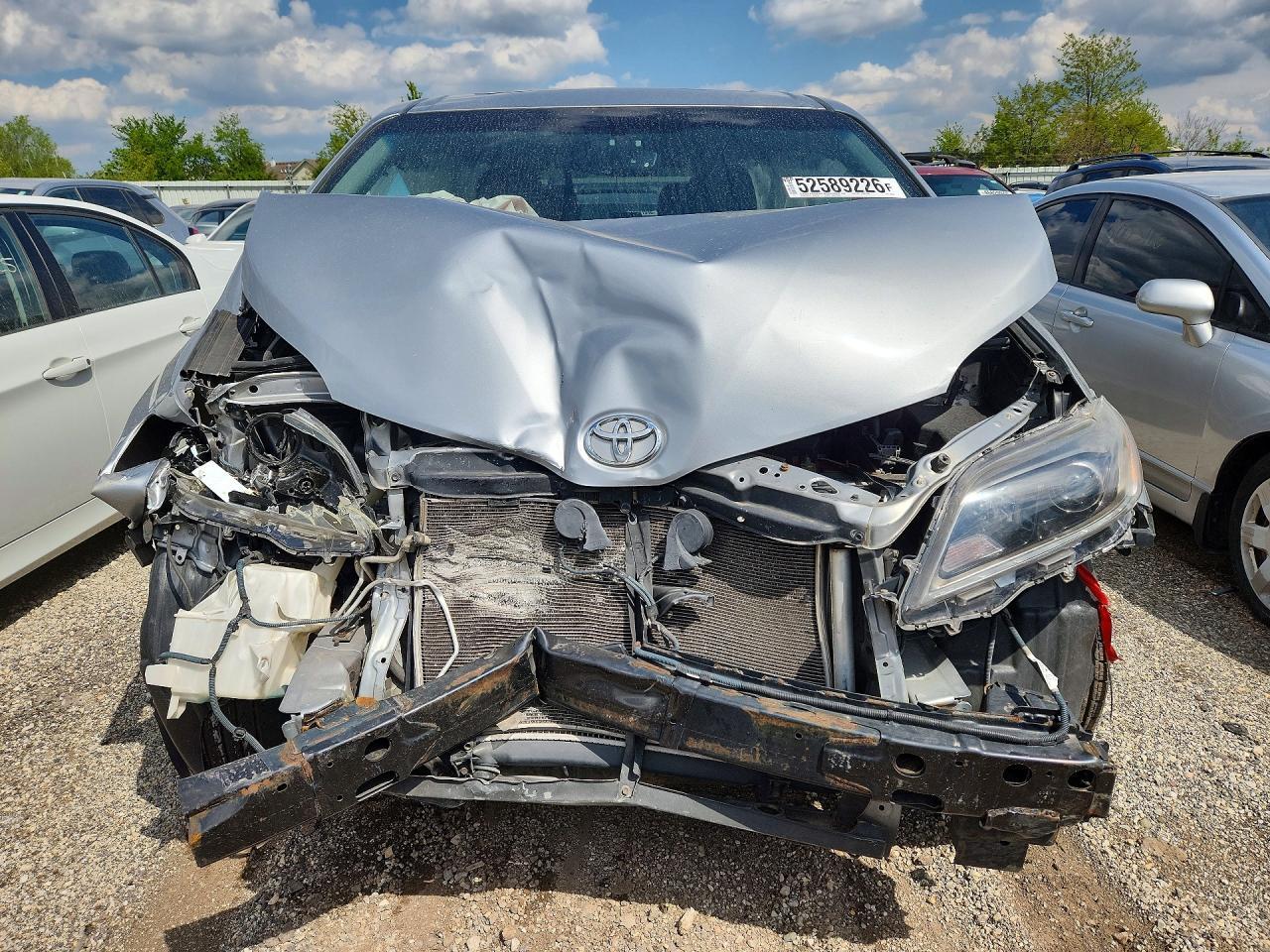 2016 Toyota Sienna Se 8-Passenger - Image 5