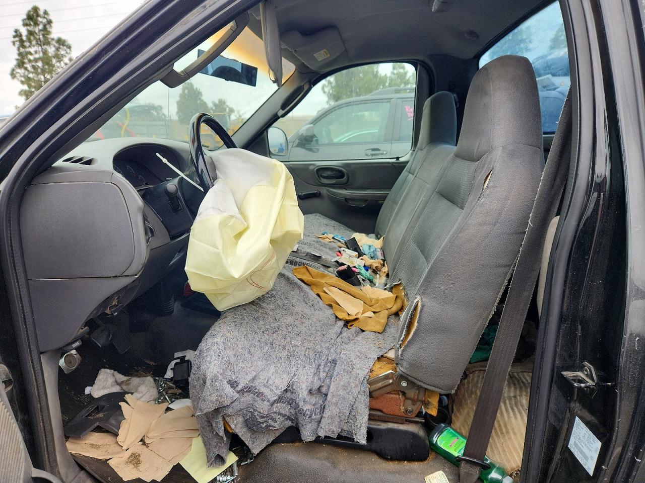 2003 Ford F150 - Image 7