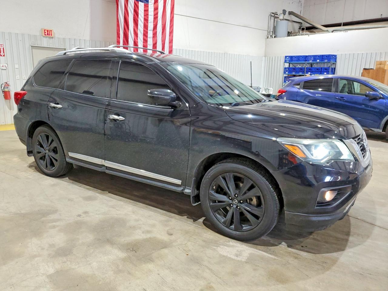 2017 Nissan Pathfinder Platinum - Фото 4
