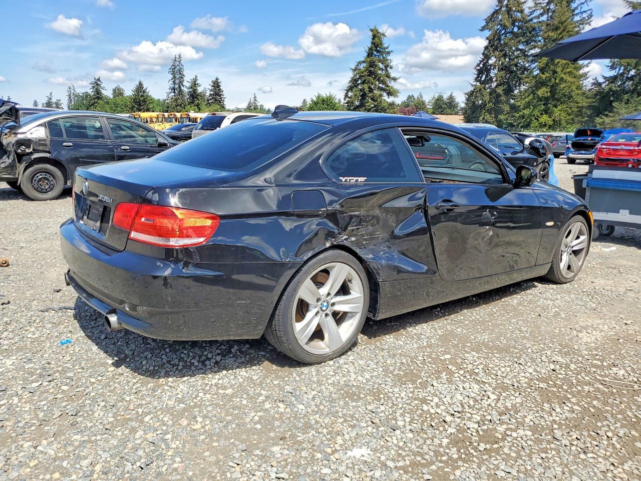 2010 BMW 335 I - Фото 3
