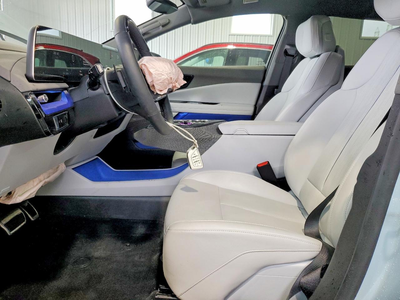 2025 Cadillac Optiq Sport - Фото 7