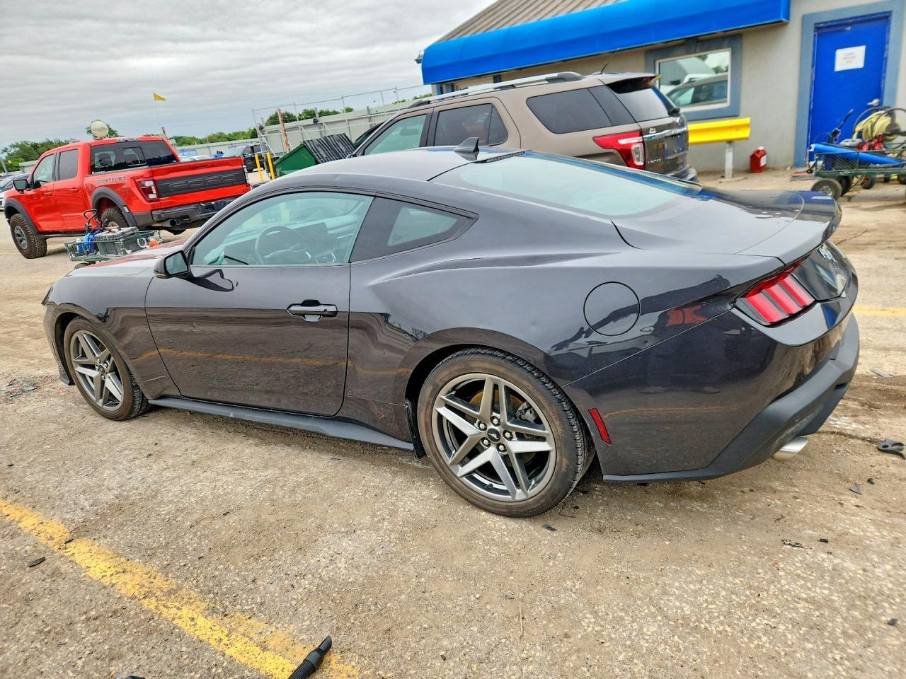 2024 Ford Mustang - Фото 2