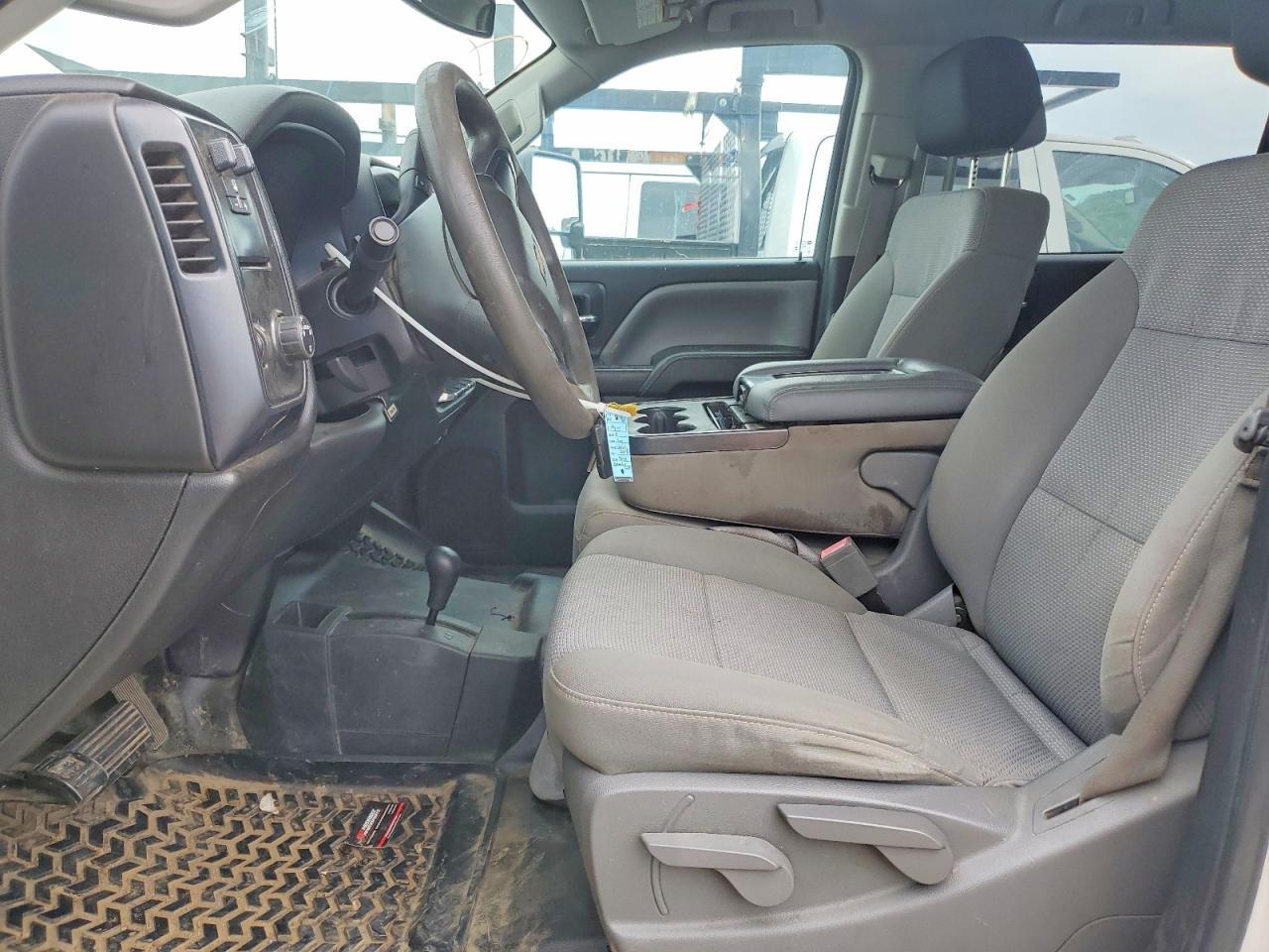 2015 Chevrolet Silverado K2500 Heavy Duty - Image 7