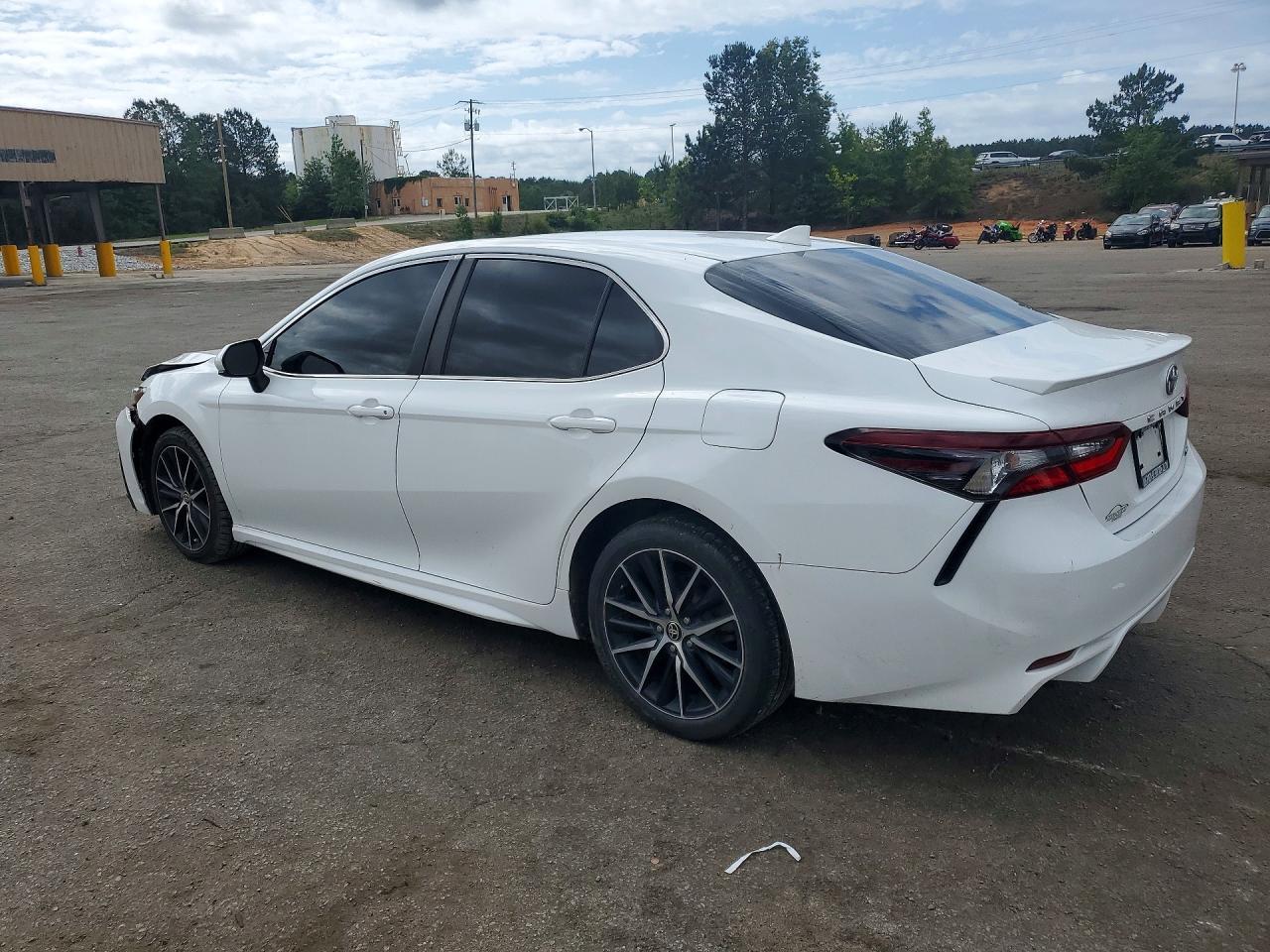 2021 Toyota Camry Se - Image 2