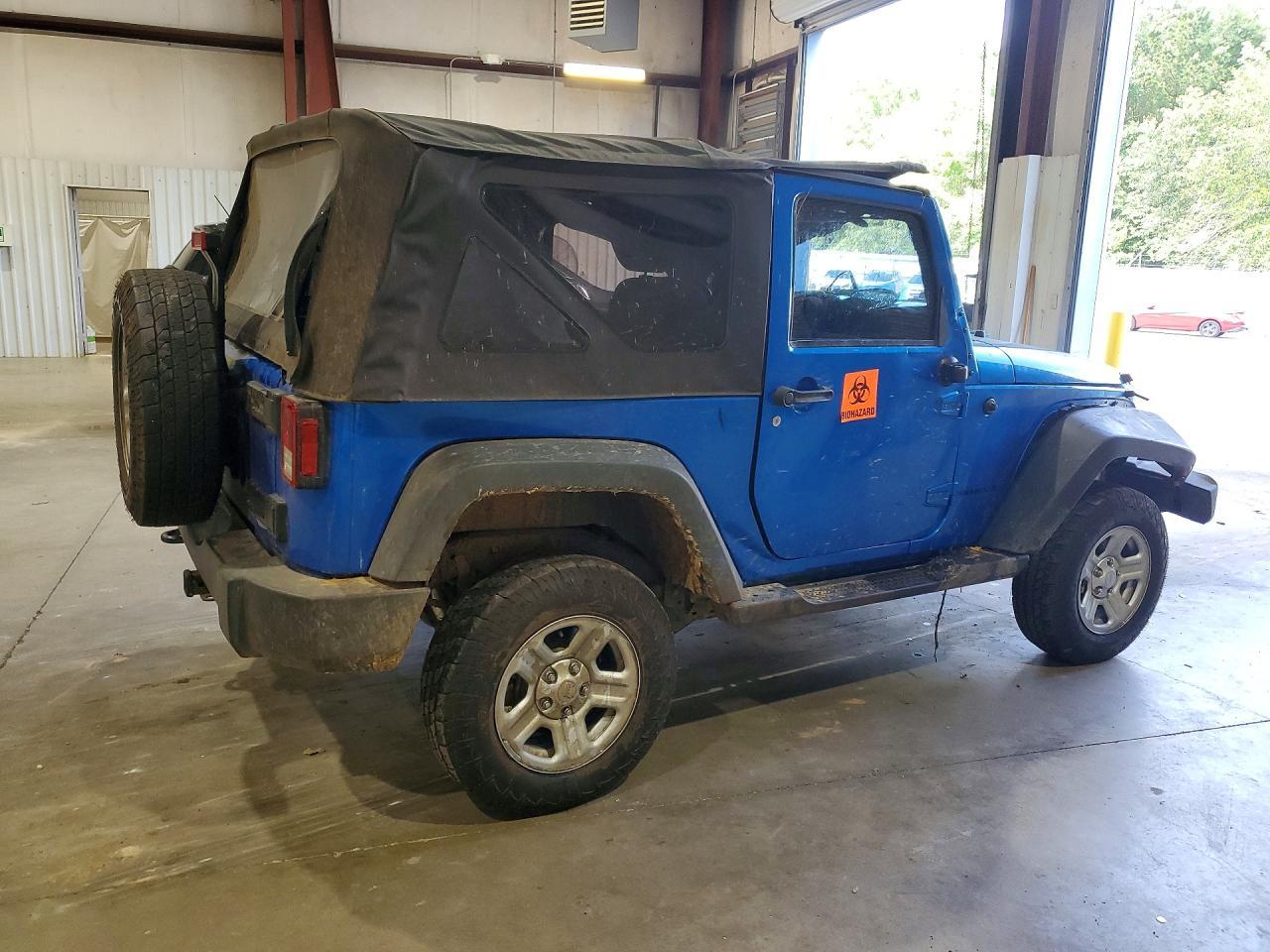 2015 Jeep Wrangler Sport - Фото 3
