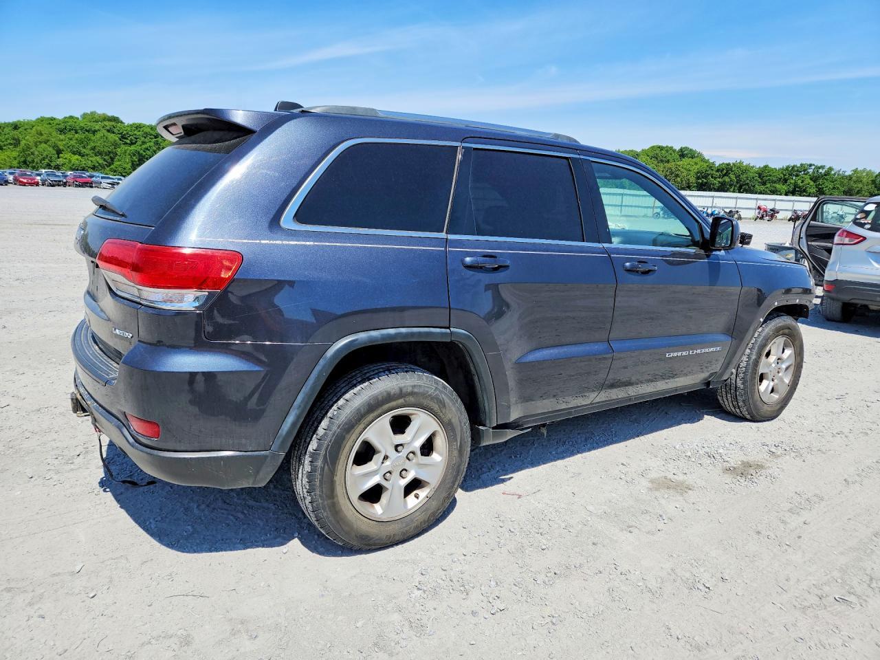 2014 Jeep Grand Cherokee Laredo - Image 3
