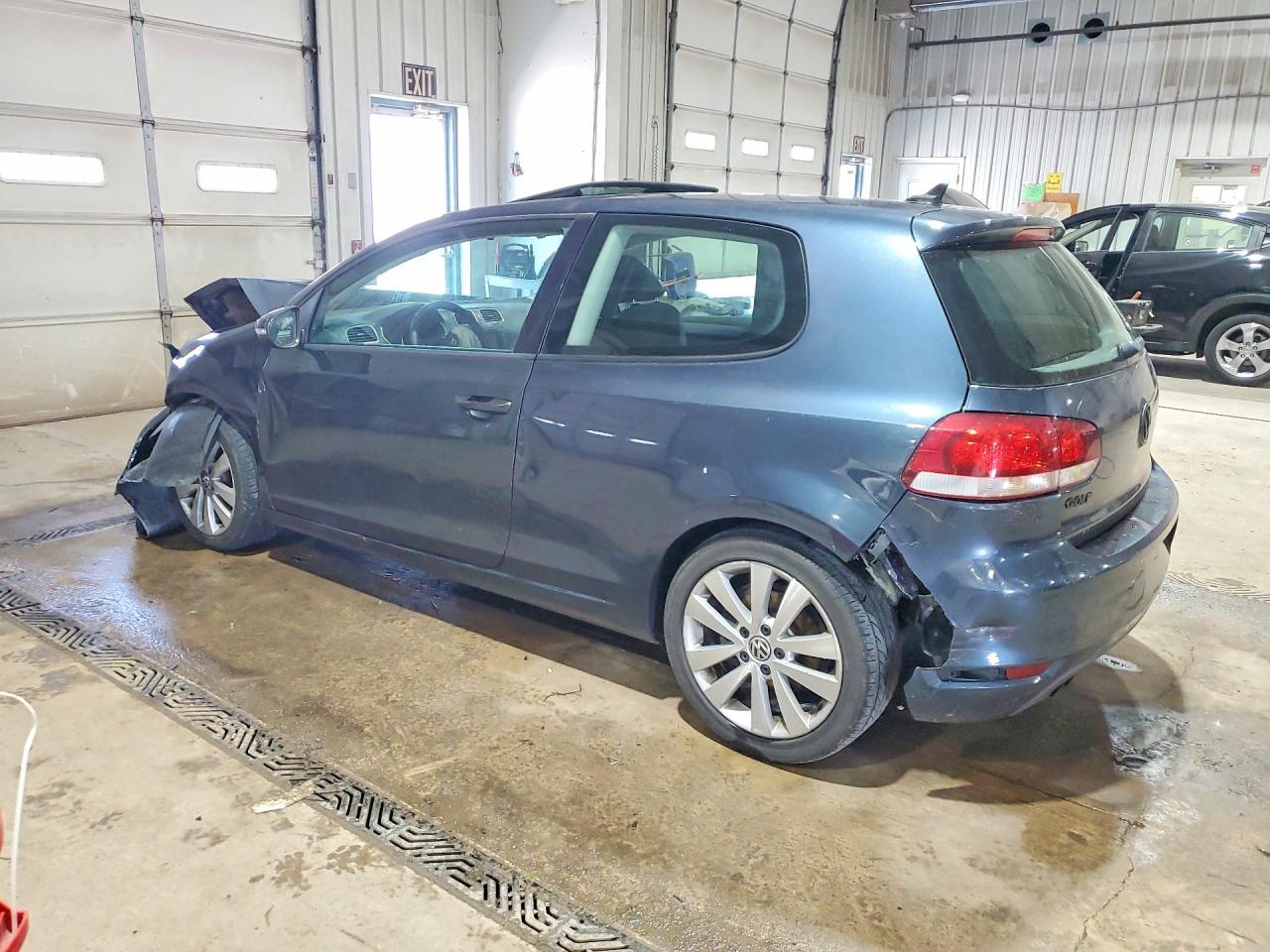 2012 Volkswagen Golf - Image 2