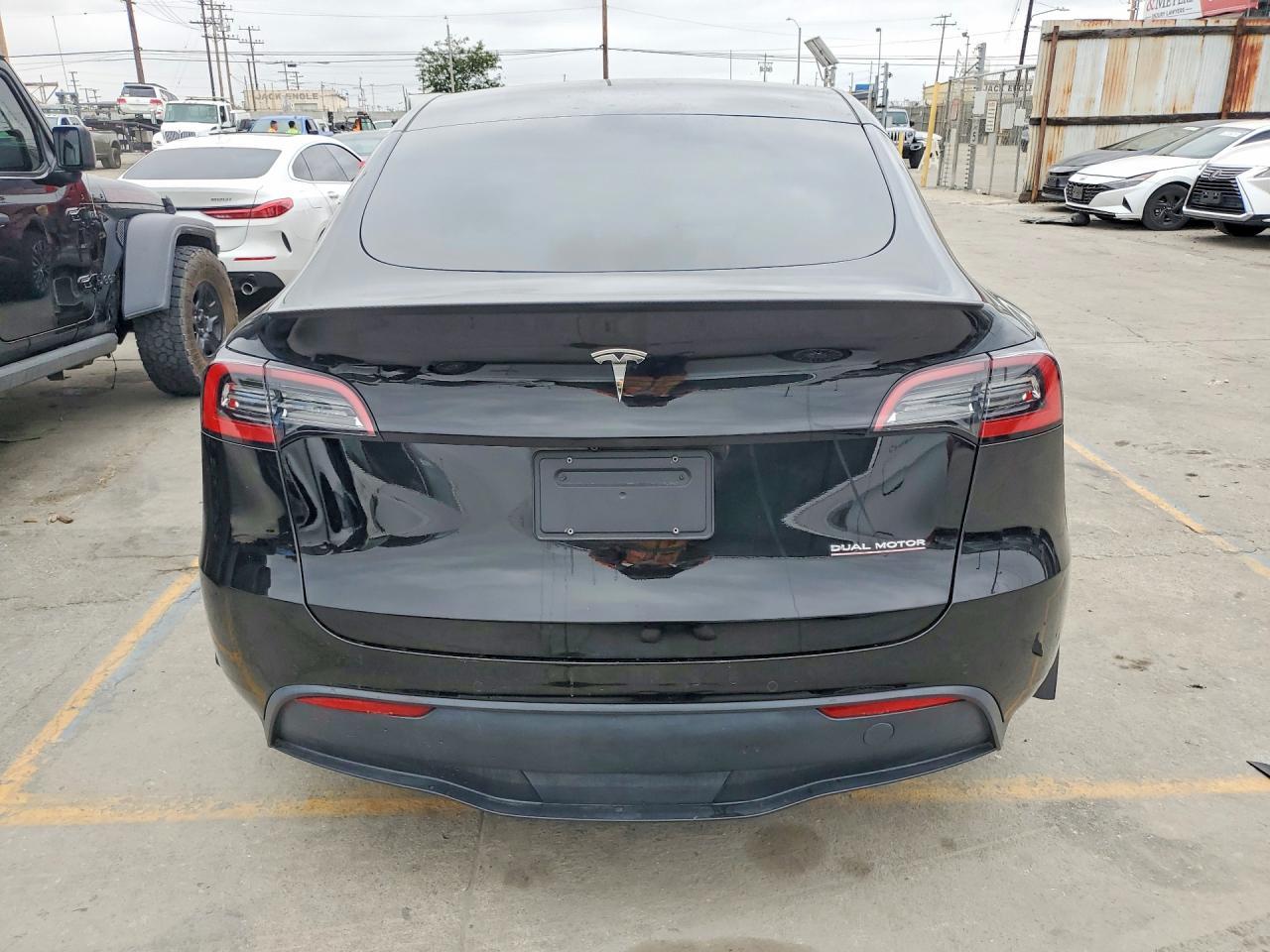 2022 Tesla Model Y - Image 6