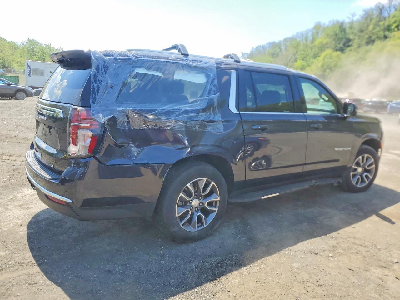 2023 Chevrolet Suburban K1500 Lt - Image 3