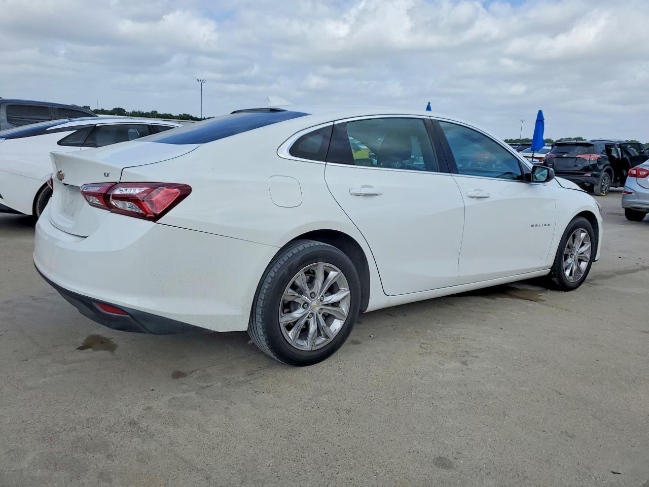 2022 Chevrolet Malibu Lt - Фото 3