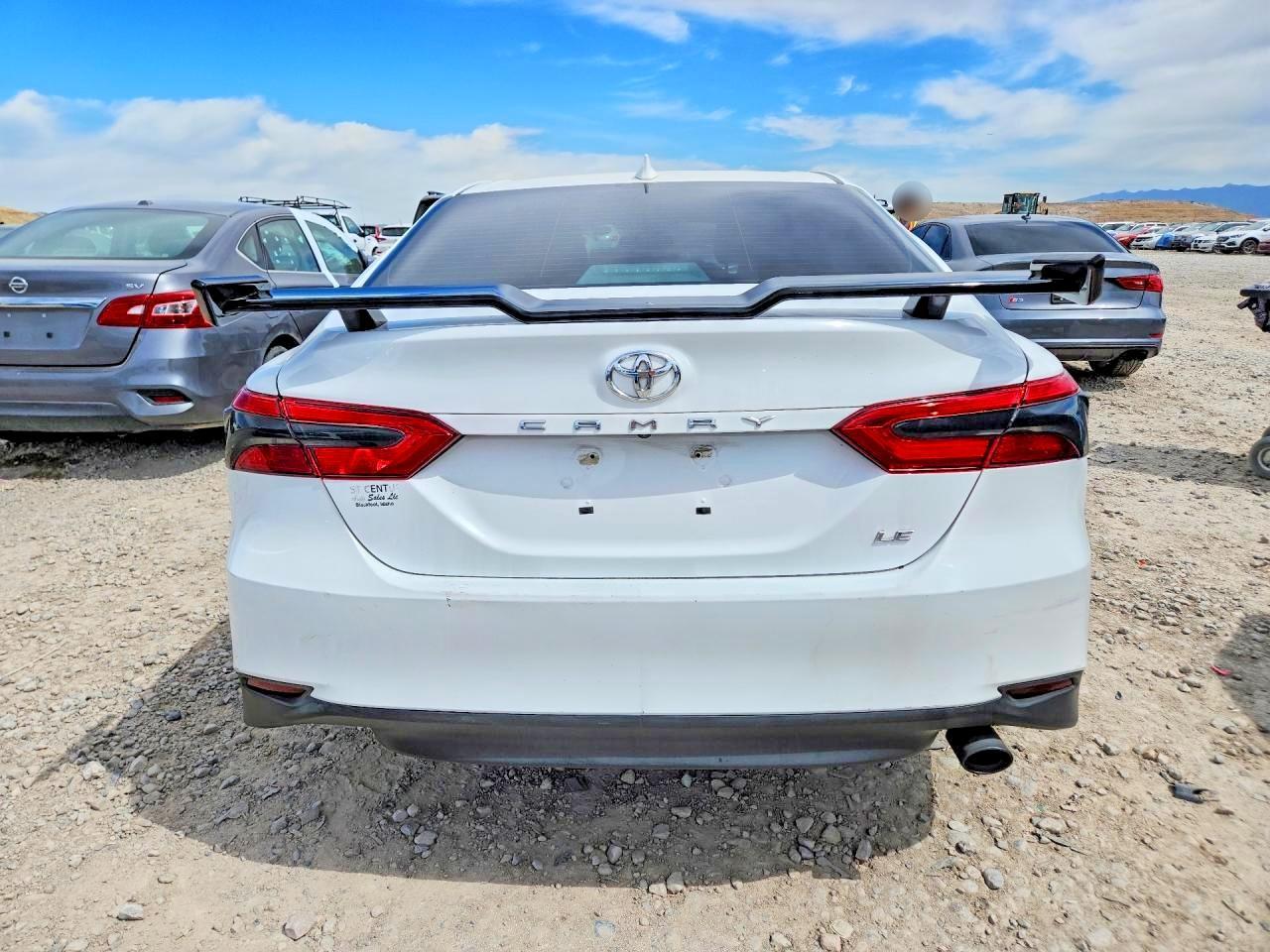 2020 Toyota Camry Le - Image 6