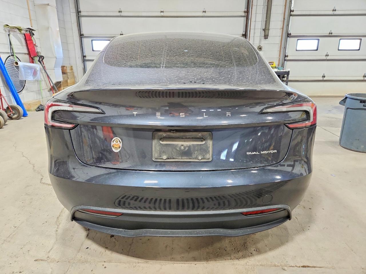 2025 Tesla Model 3 - Image 6