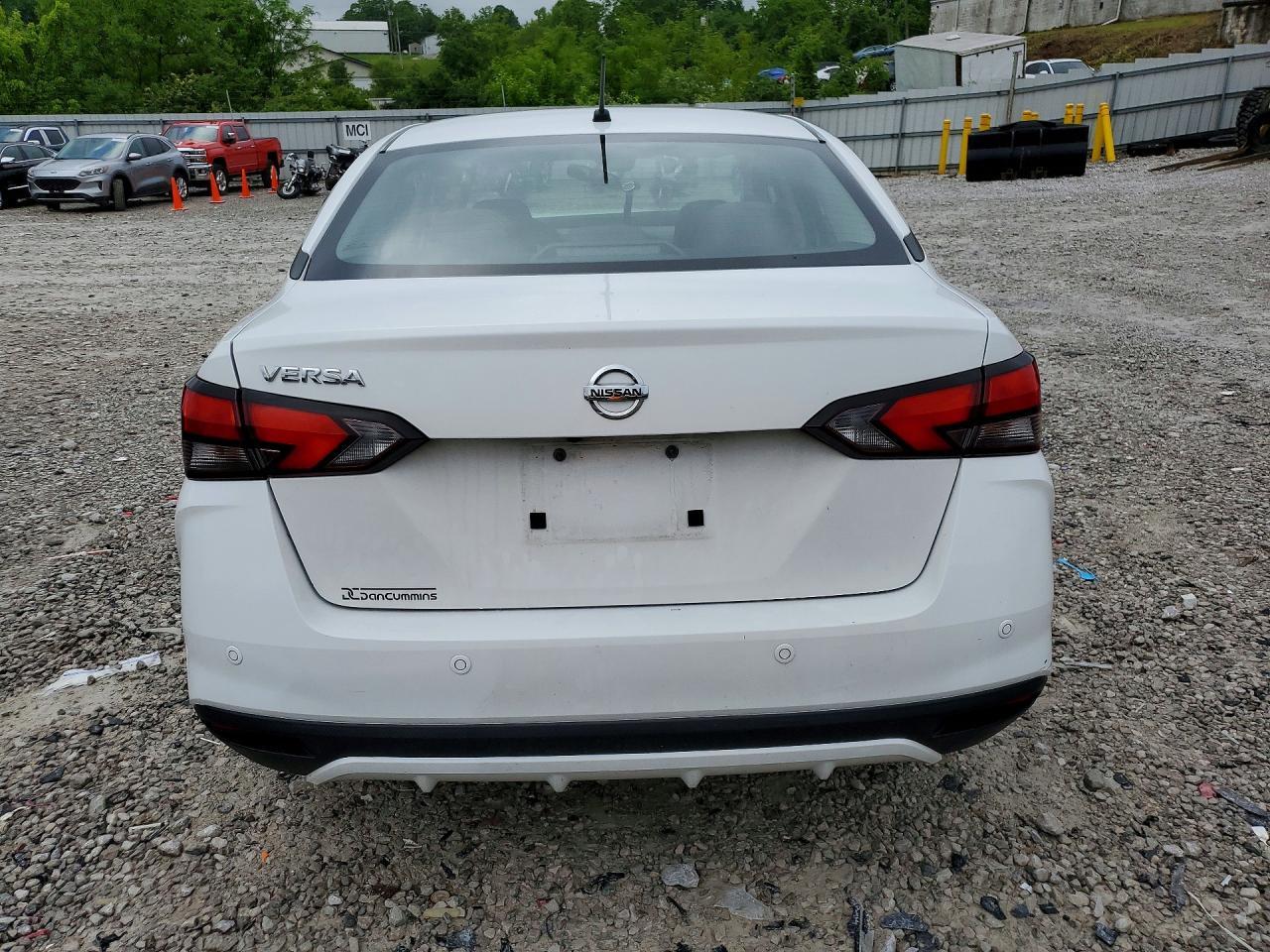 2021 Nissan Versa S - Фото 6