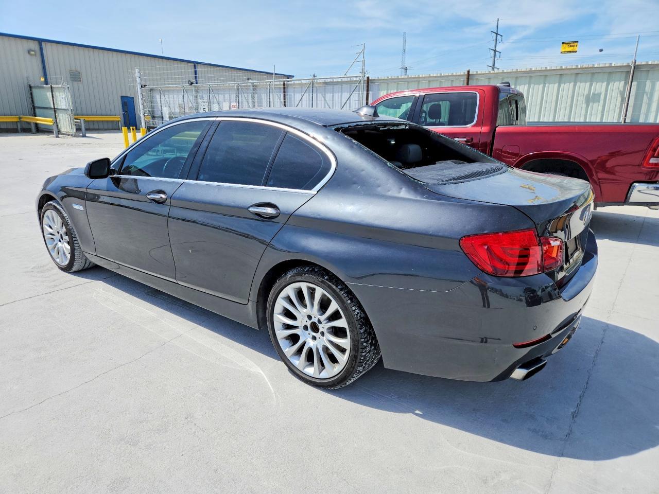 2013 BMW 550 - Image 2